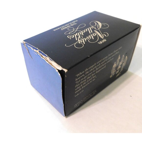 Avon Nativity Collectibles 1983 The Sheep Porcelain Figurine Boxed - Picture 11 of 11